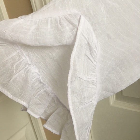 White ruffle top - Picture 4 of 6